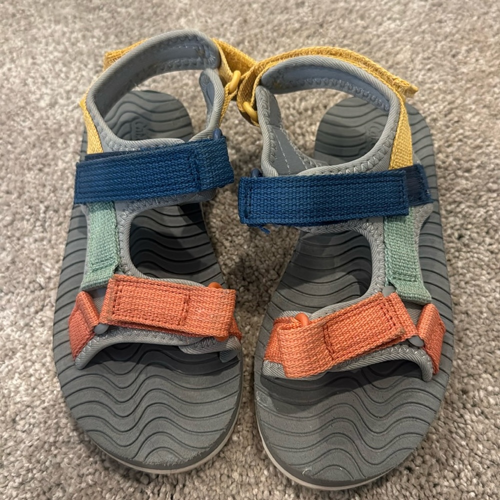 Size 11 toddler sandals Velcro closure worn twice